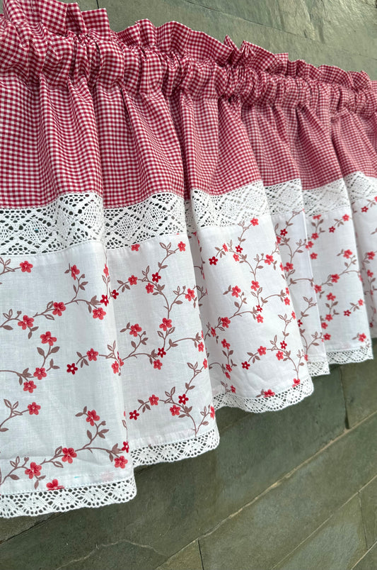 Kitchen Valance - Camellia