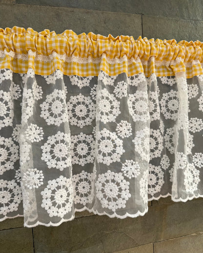 Kitchen Valance- Sun-kissed