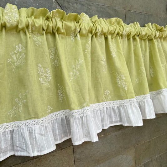 Kitchen Valance - Lemon and Ice
