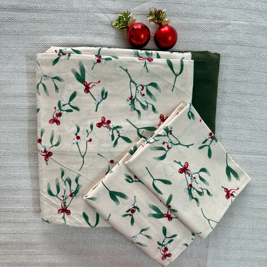 Christmas Bedsheet -  Mistletoes (King)