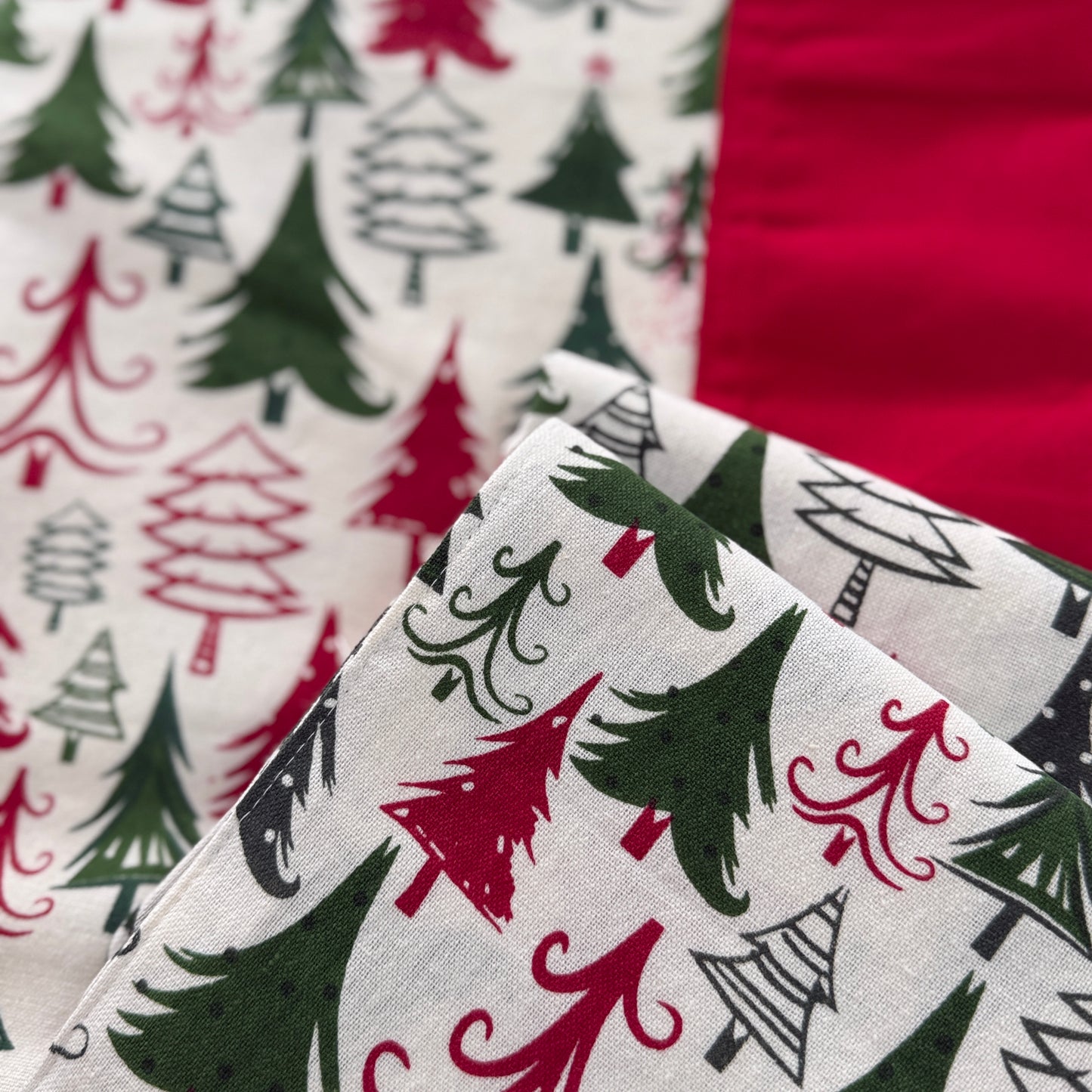 Christmas Bedsheet - Conifers (Queen)