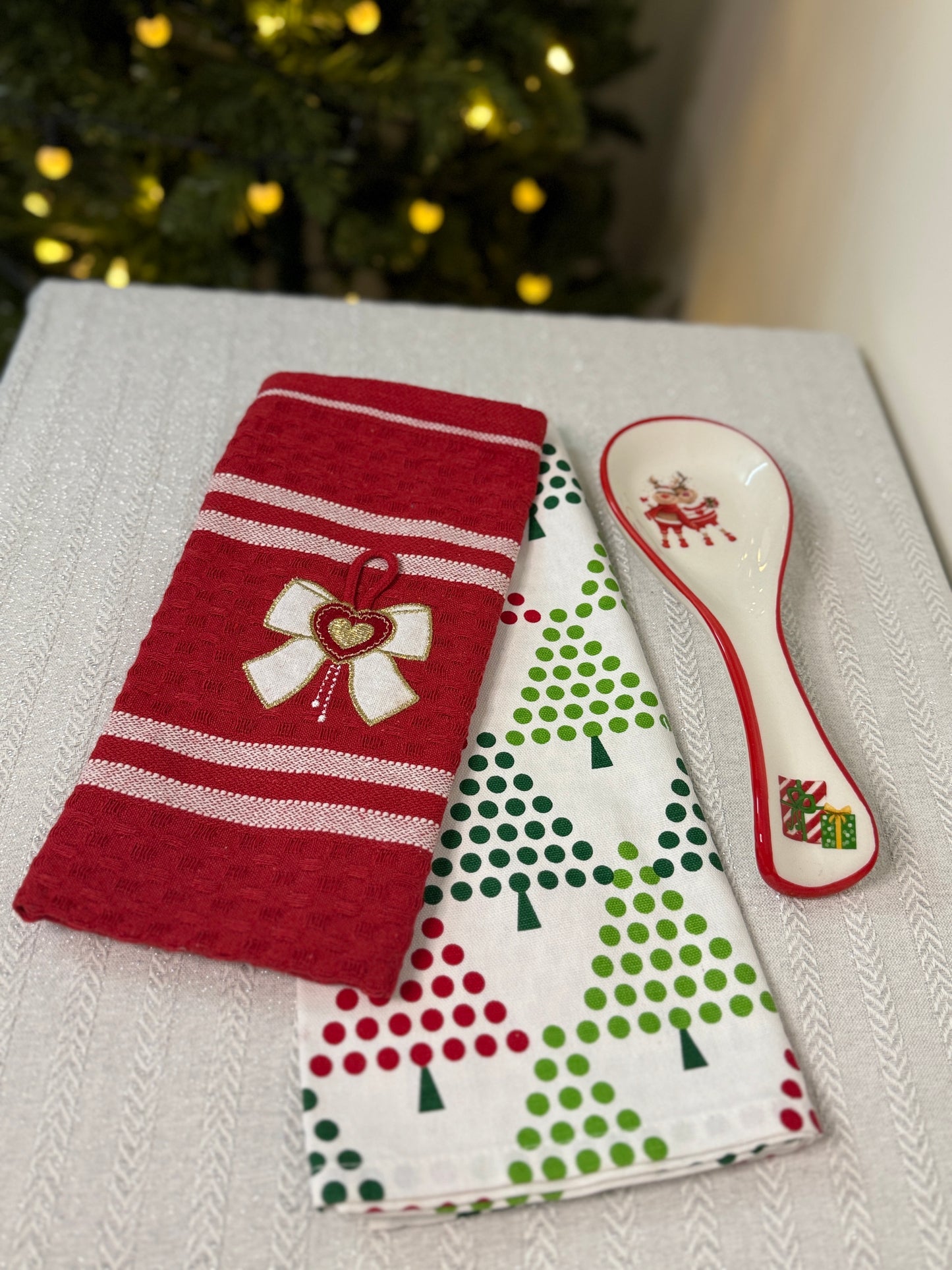 Christmas Kitchen Towel - Bow and Trees