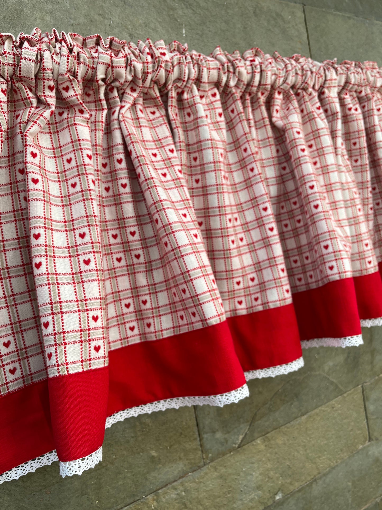 Kitchen Valance- Tiny Hearts with lace