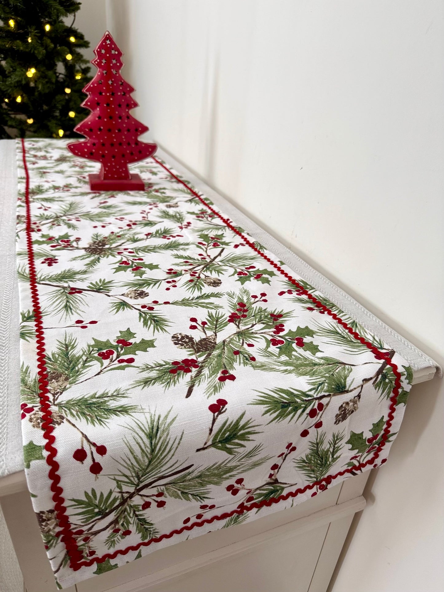 Christmas Table Runner -  Berries on Pine