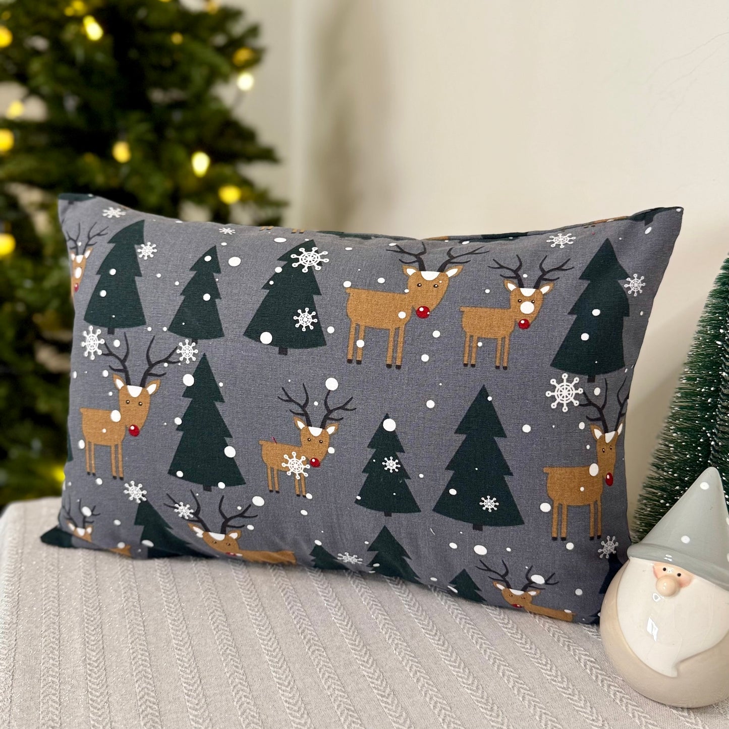 Christmas Cushion Cover - Reindeer on Frosty Night ( Lumbar)