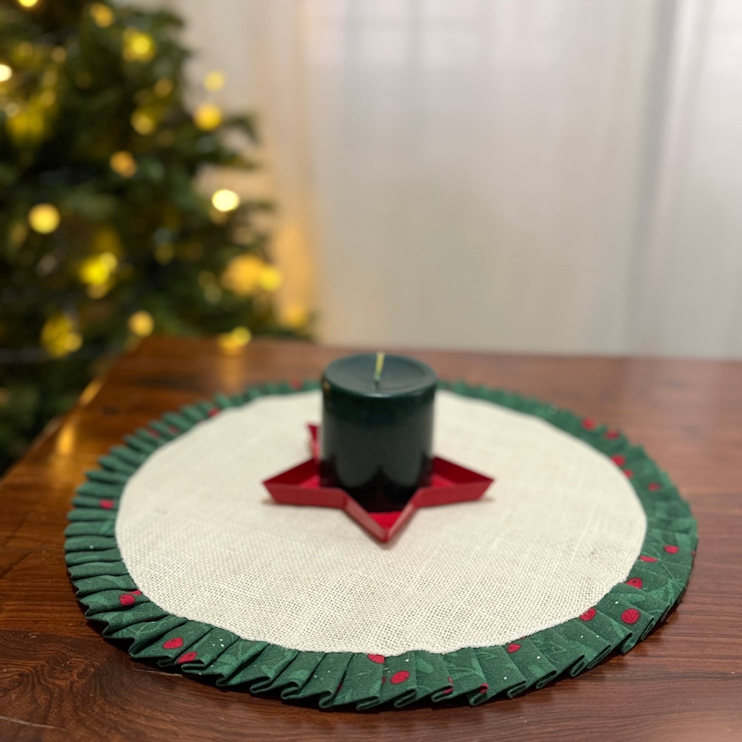 Christmas Placemat -  Berries in Green