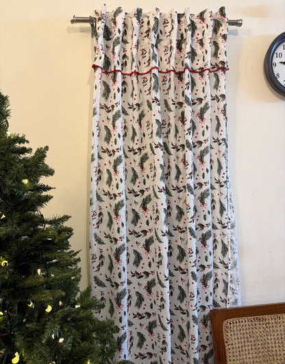 Christmas Curtain - Frills & Laces