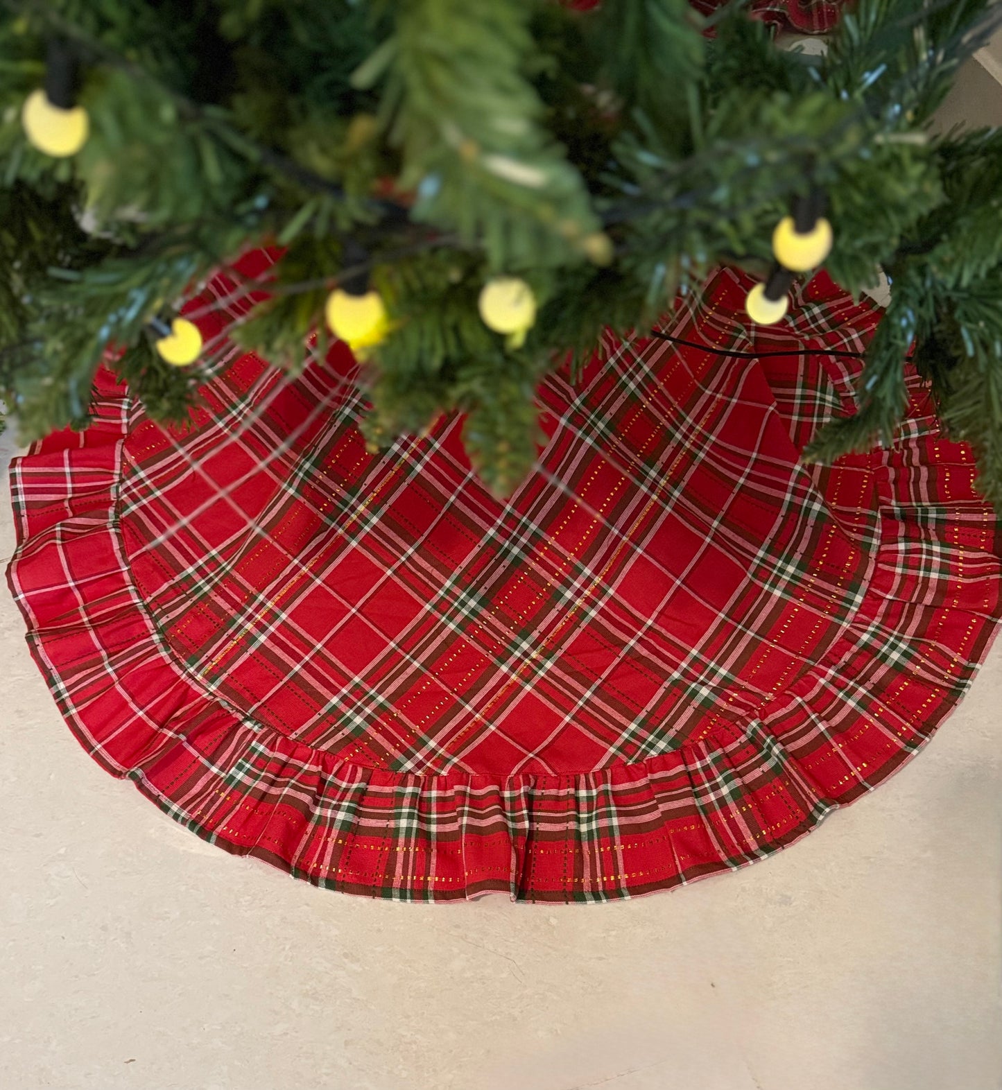 Christmas Tree Skirt- Checked and Ruffled