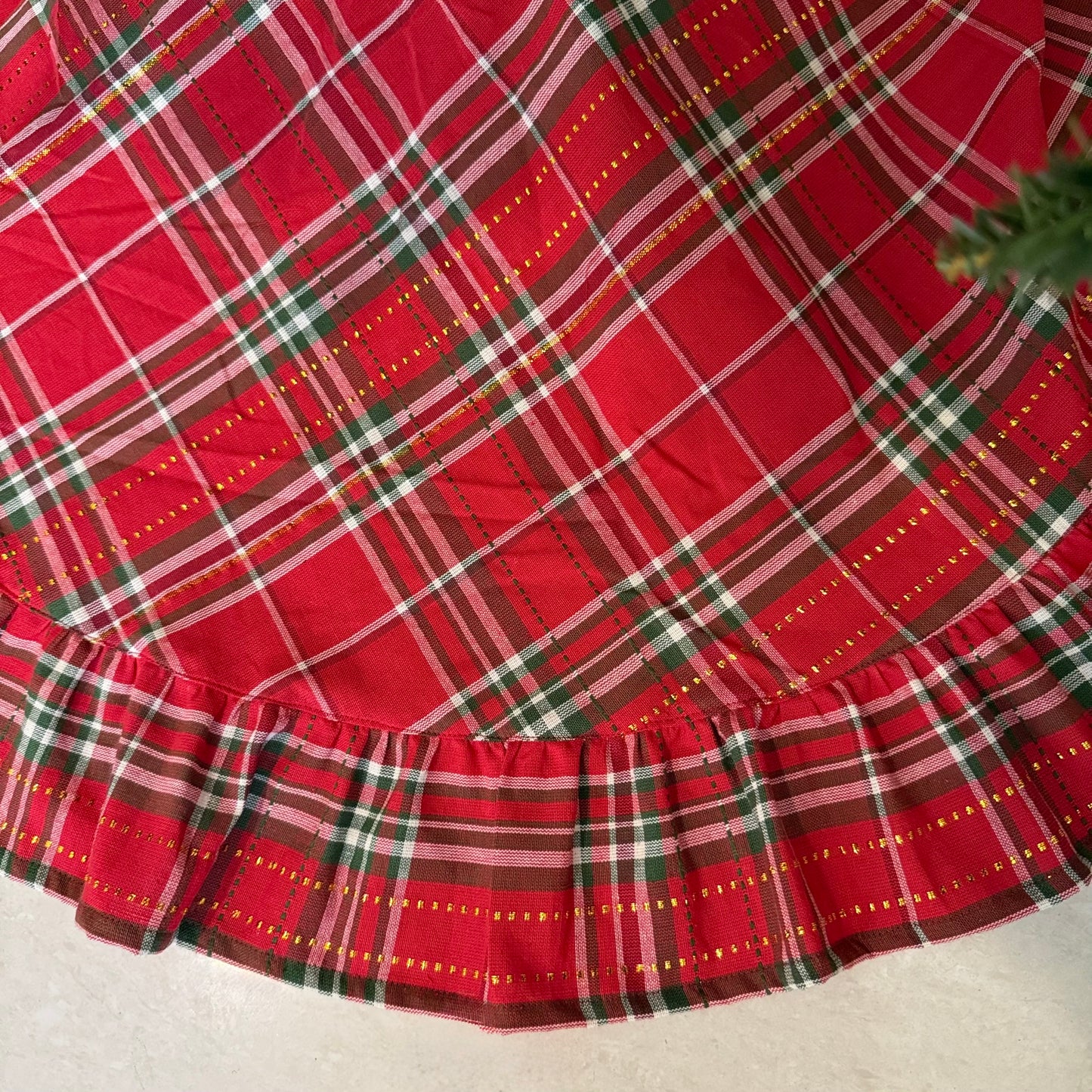 Christmas Tree Skirt- Checked and Ruffled