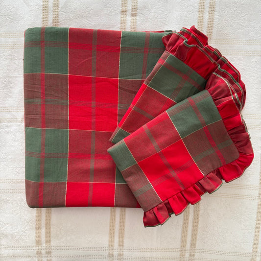 Bedsheet/Bedspread - Christmas Red and Green ( King and Queen)
