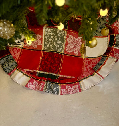 Christmas Tree Skirt - Jacquard & Ruffles