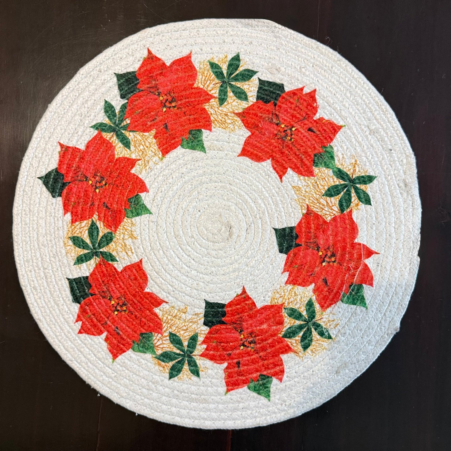 Christmas Placemat- Poinsettia go around