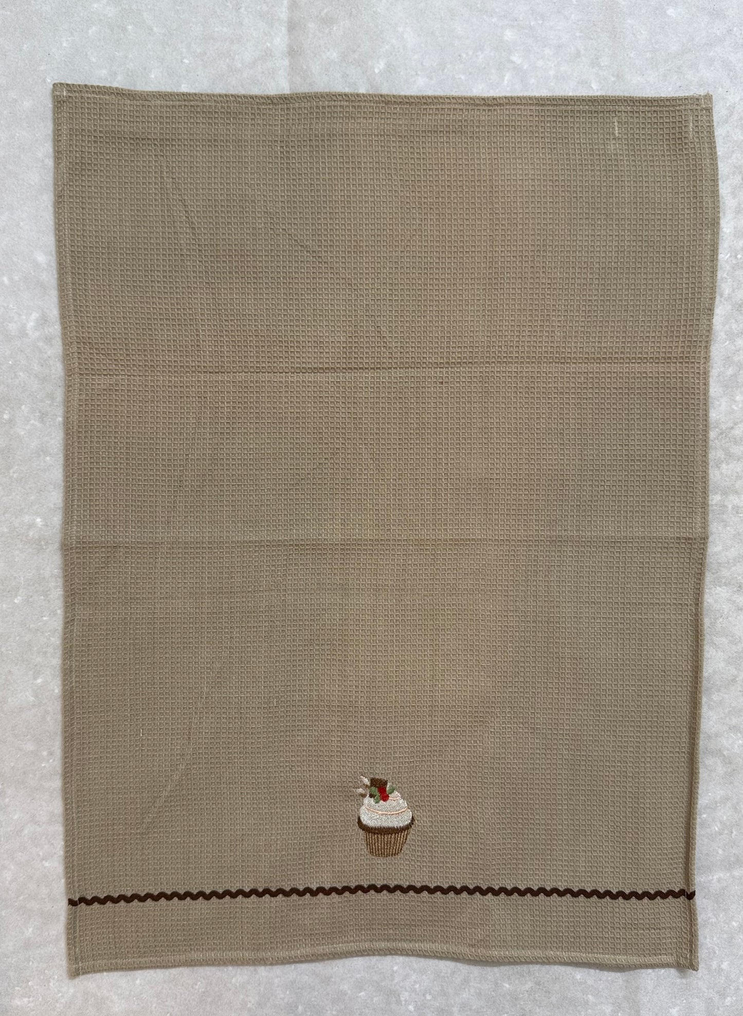 Kitchen Towel - Frosted Cupcake