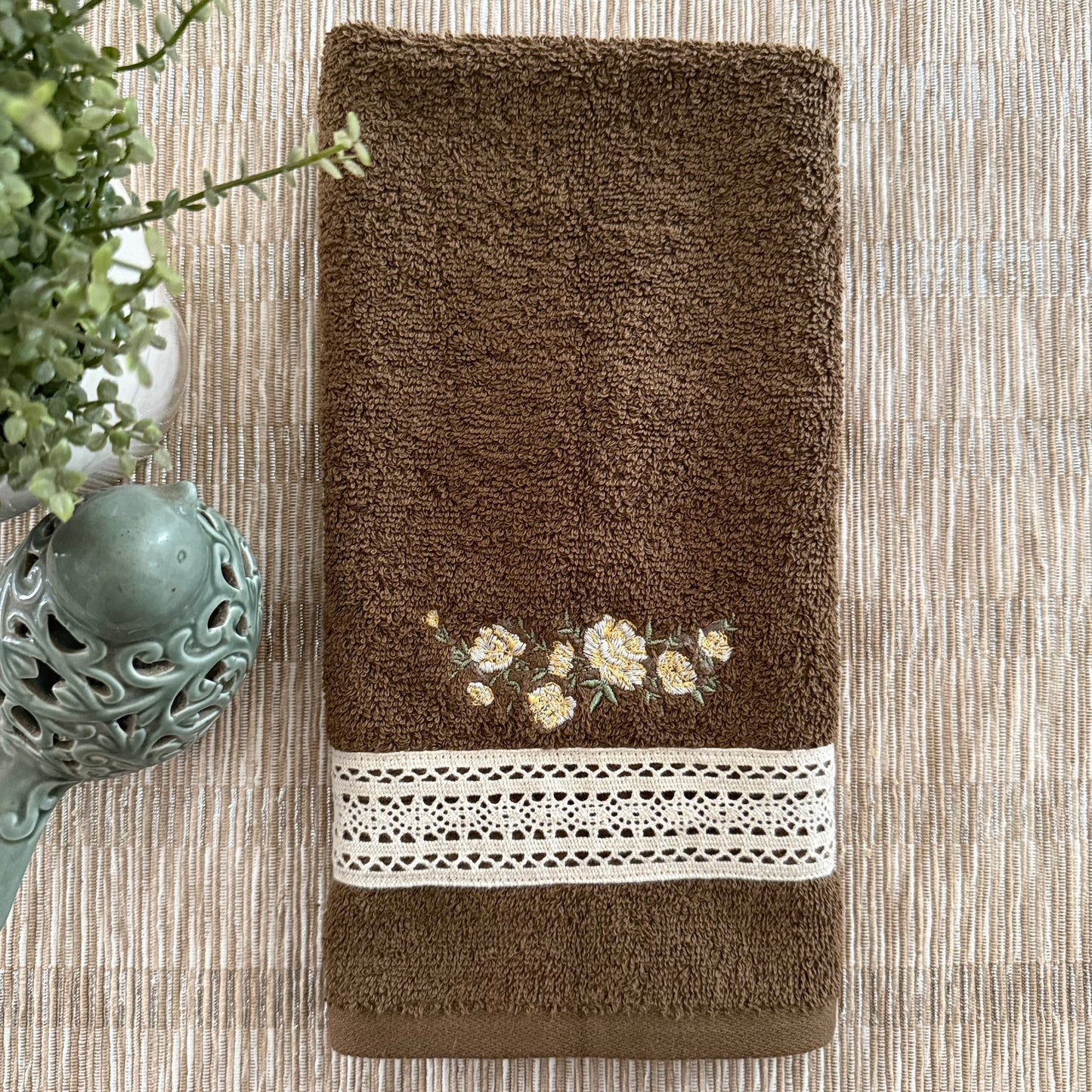 Hand Towel - White roses & Coffee brown