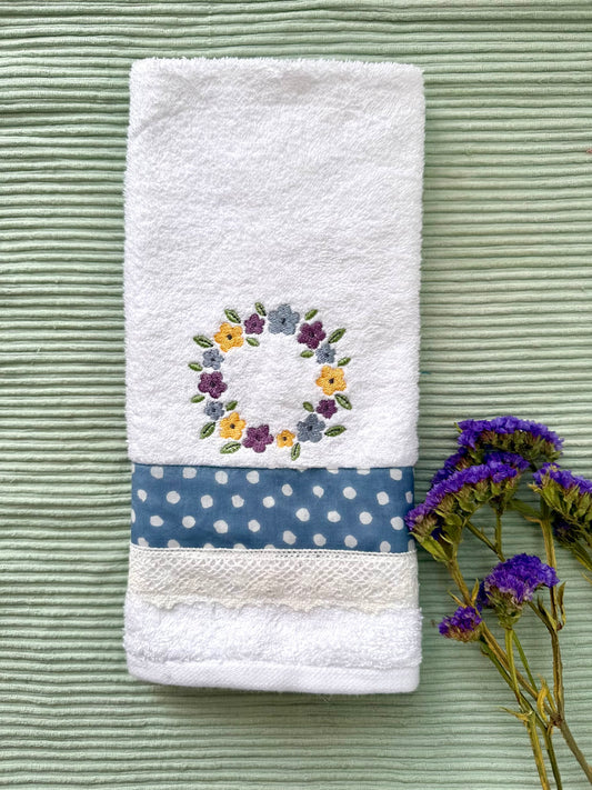 Hand Towel - Flower wreath