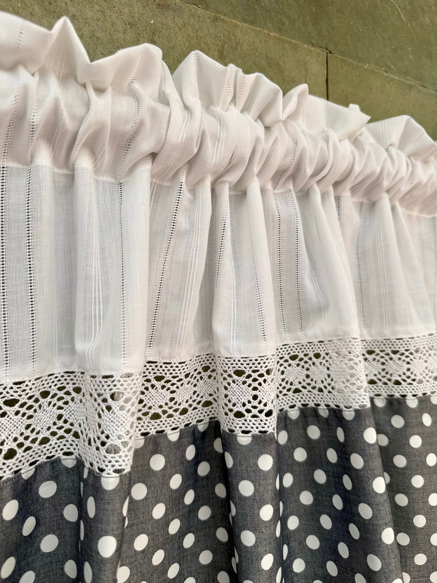 Kitchen Valance- Polka Dots