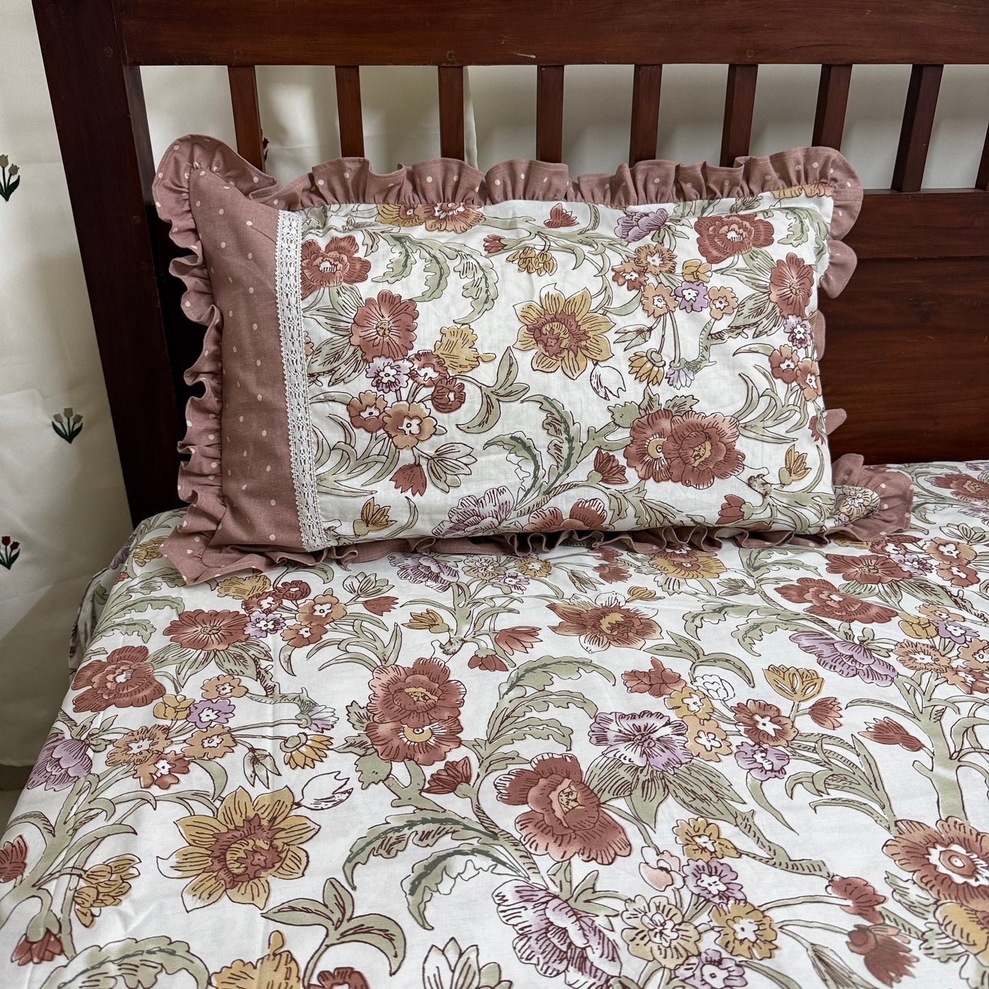Bedsheet-  Peach Mauve  & Polka