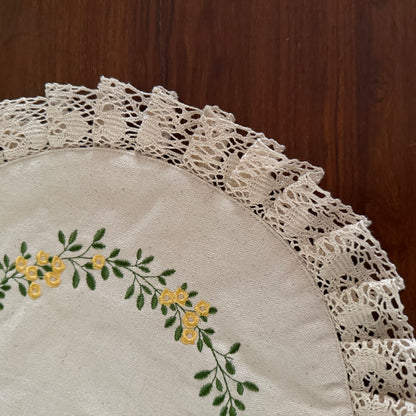 Centre Table Mat - Yellow garland