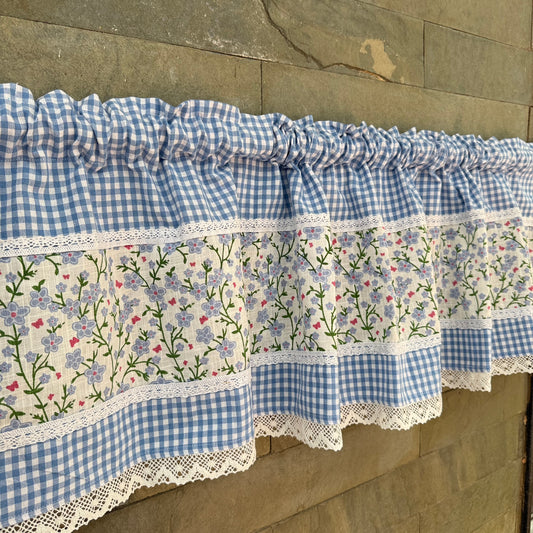 Kitchen Valance - Blue meadows