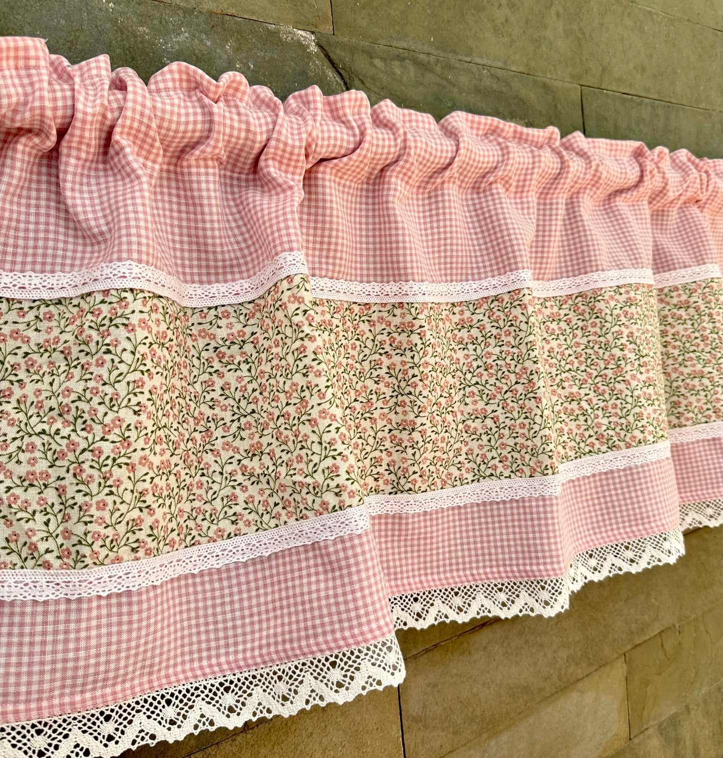 Kitchen Valance - Pink Meadows