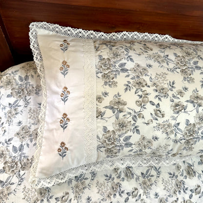 Bedsheet- Beige Flora ( Queen)