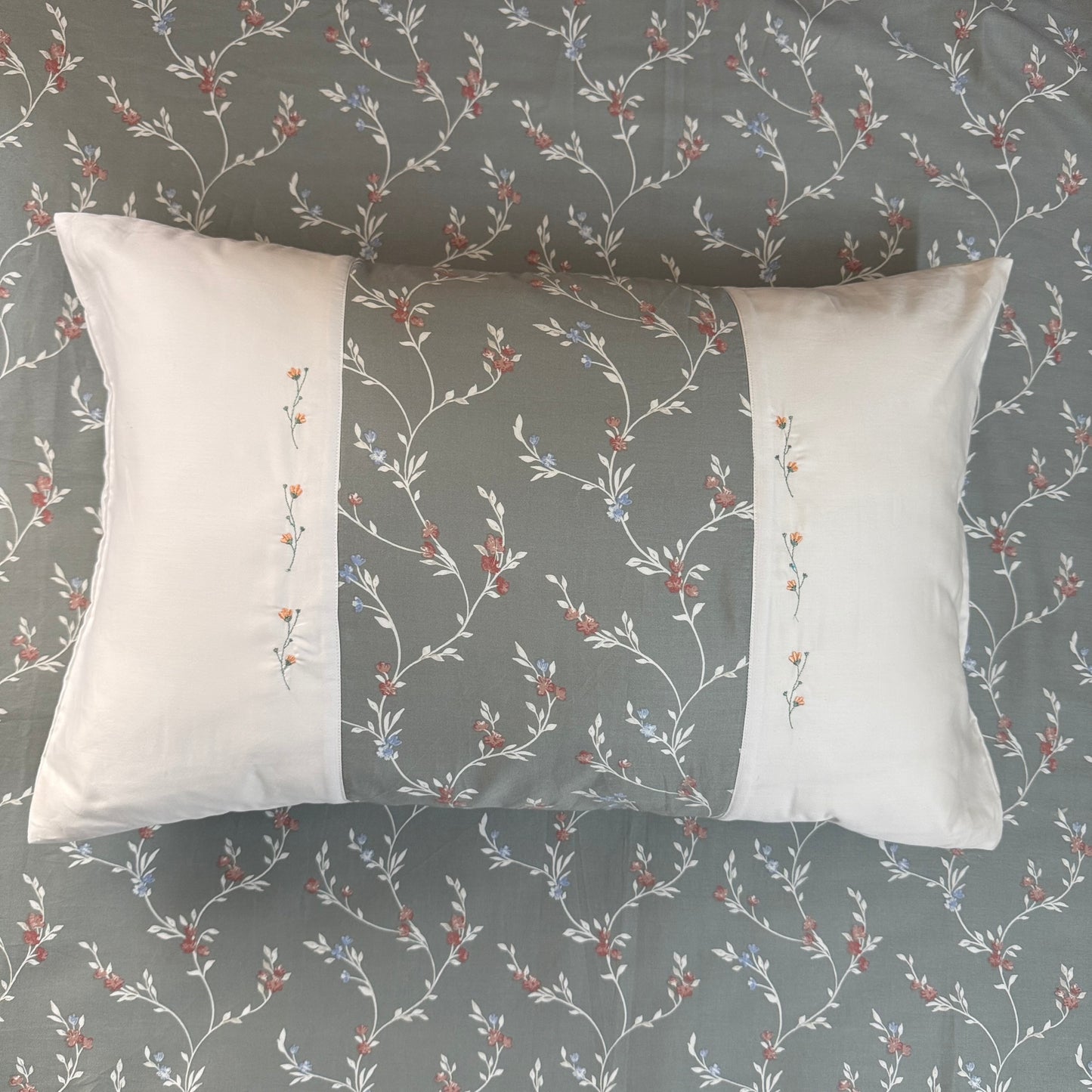Bedsheet- Vines on Sage