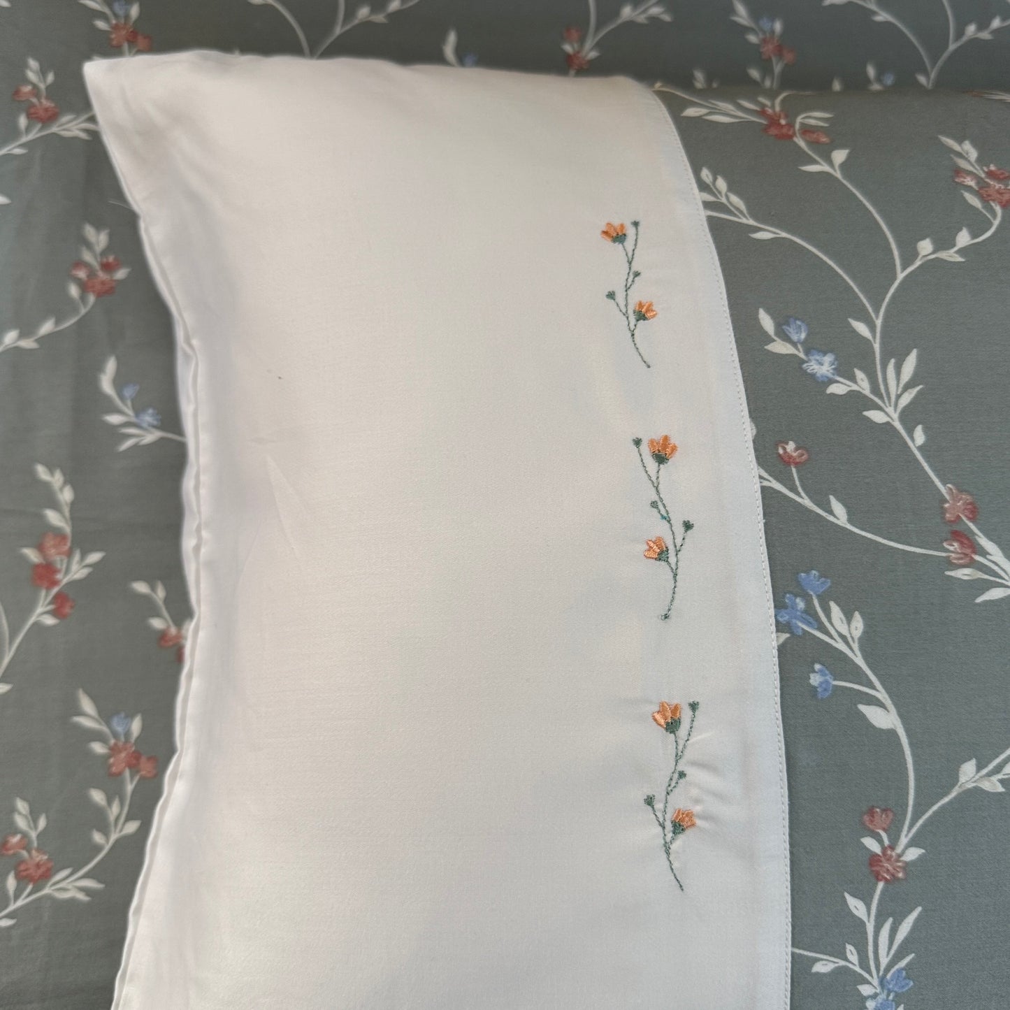 Bedsheet- Vines on Sage