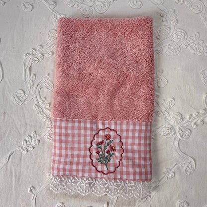 Hand Towel - Pink Scallop