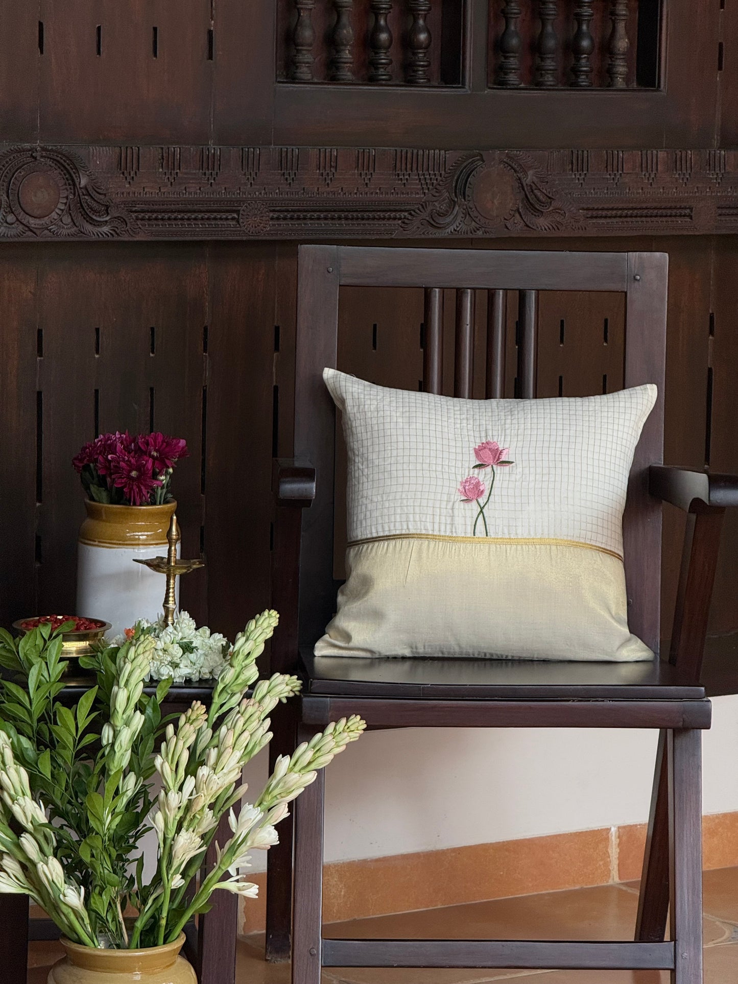 Cushion Cover - Thaamara (Embroidered)