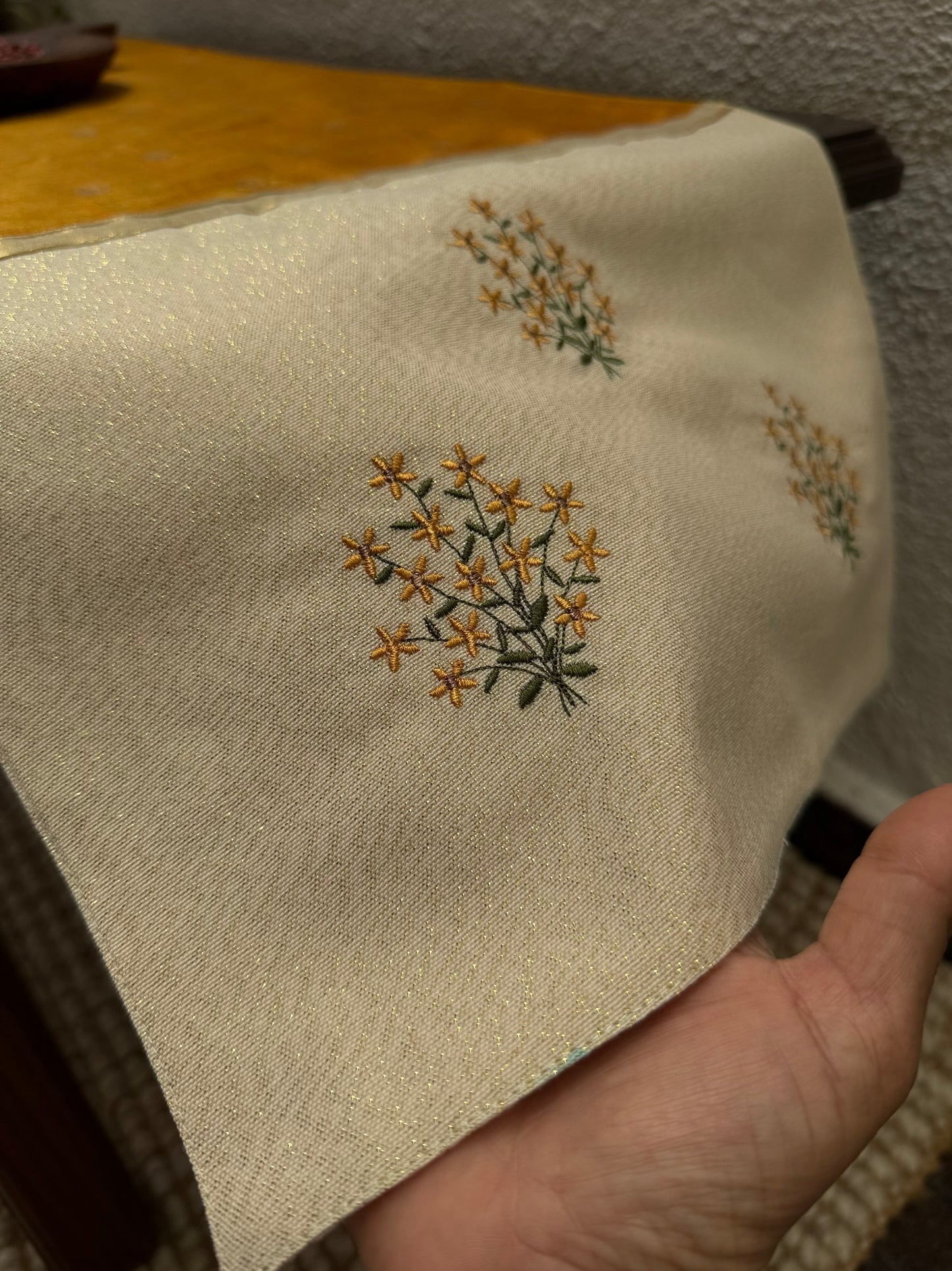 Runner - Jamanthi Pookal (Embroidered)