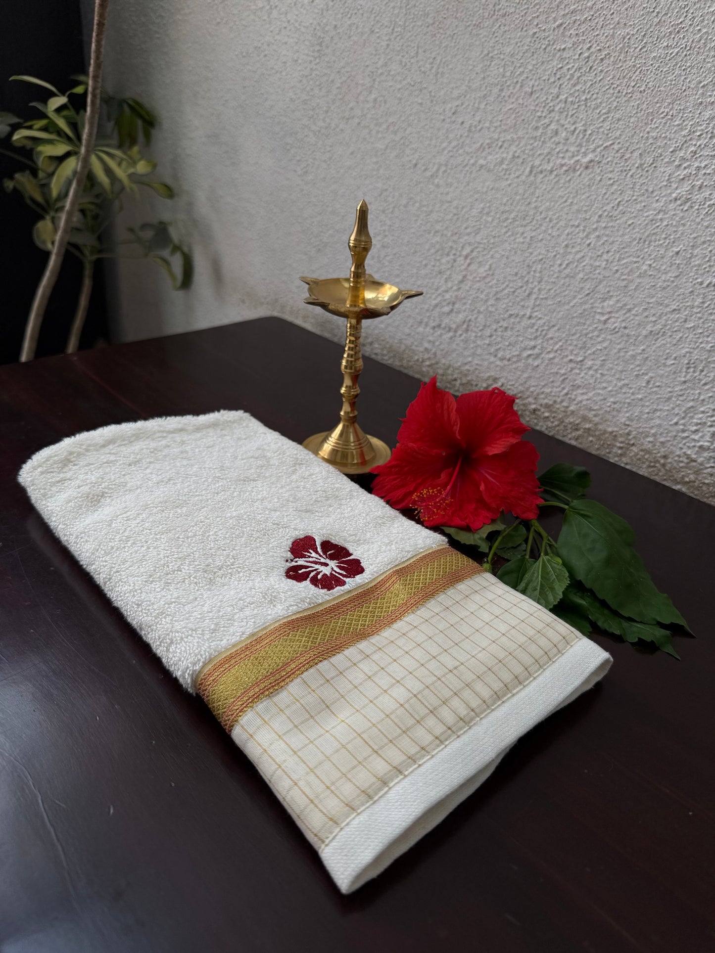 Hand towel - Chemparathi (Red)