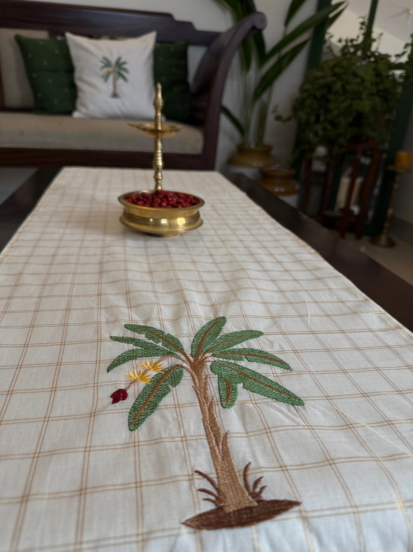 Table Runner -  Vaazha