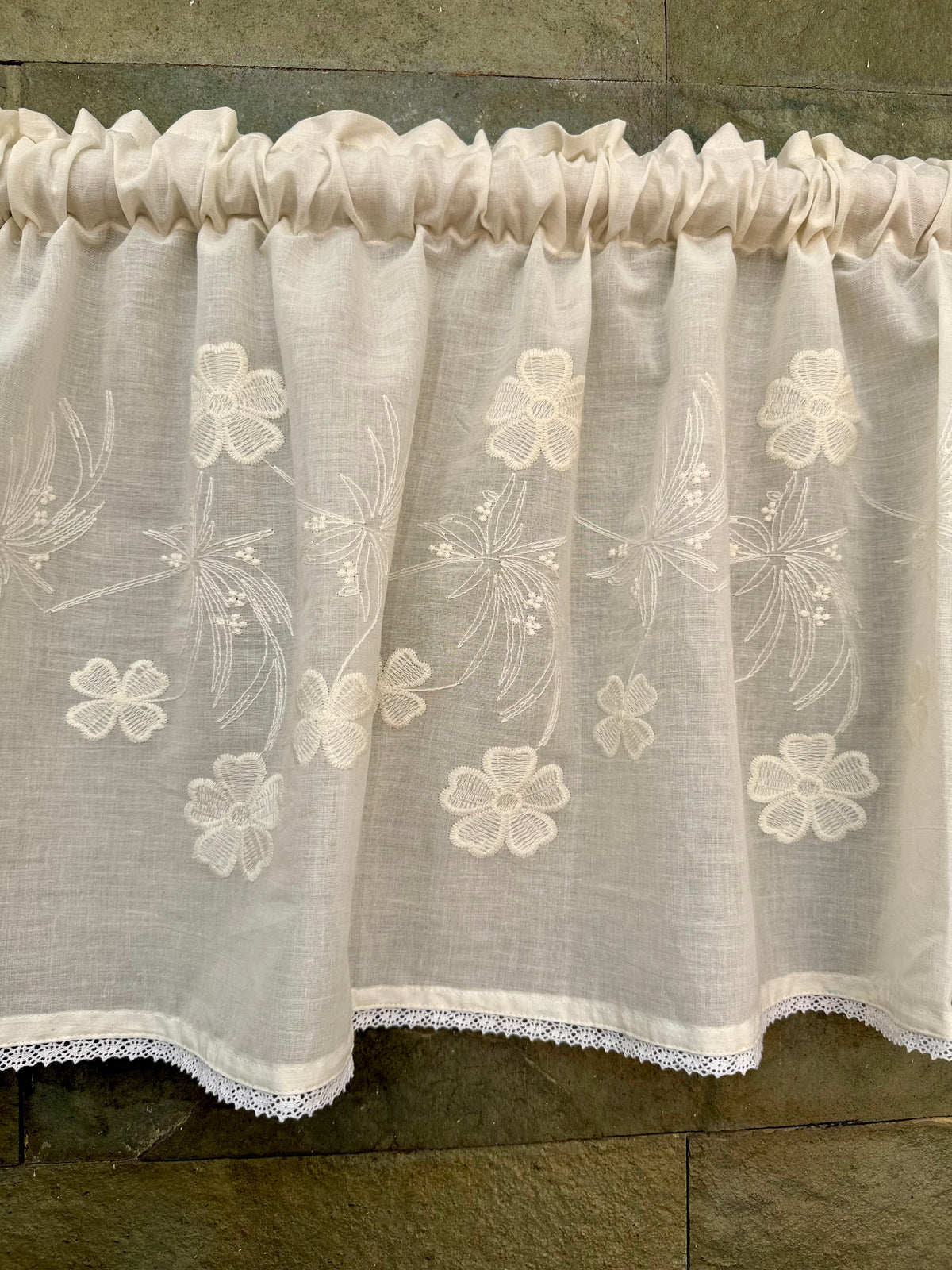 Kitchen Valance - Serendipity