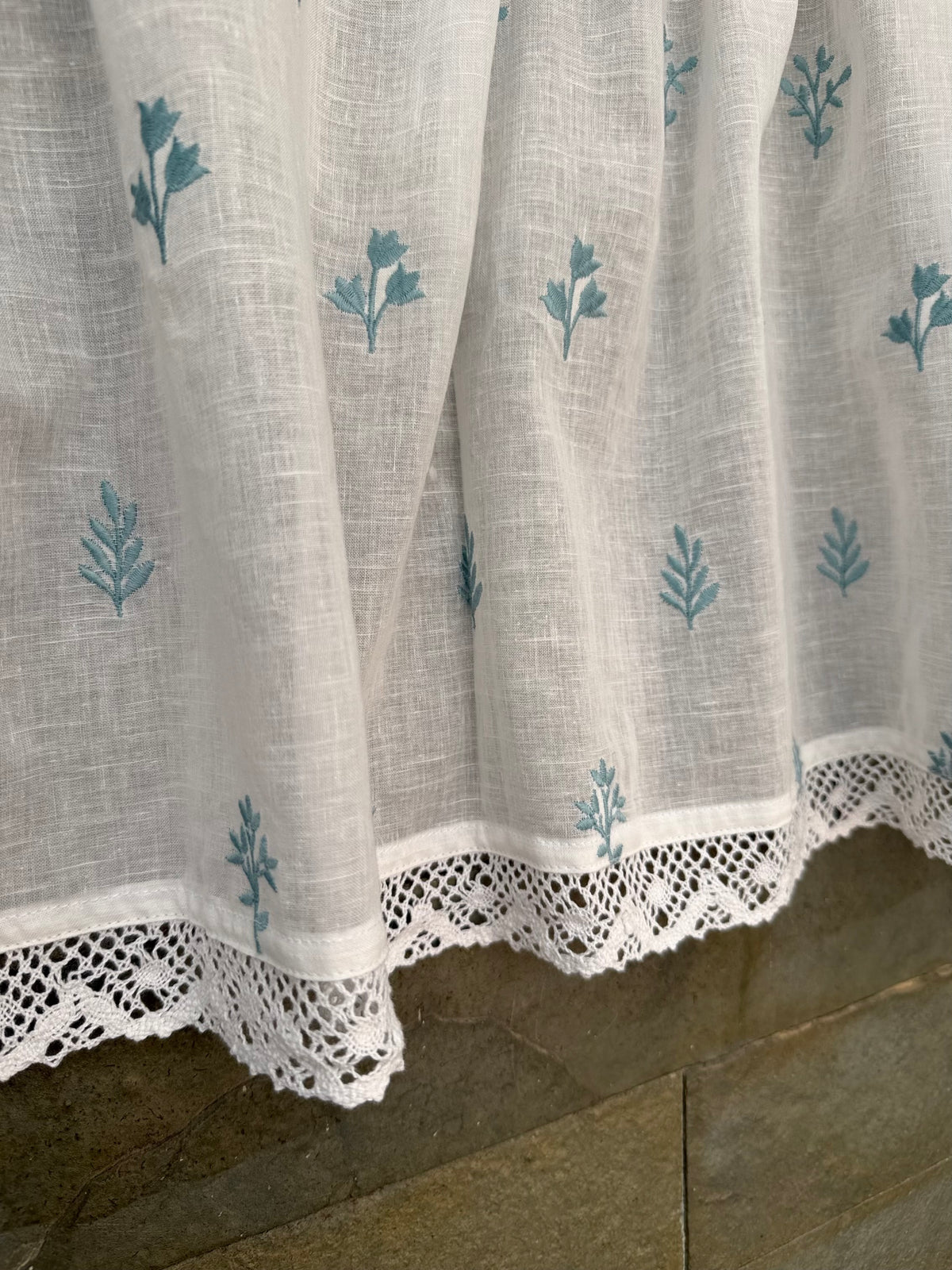 Kitchen Valance - Tiny blue flowers