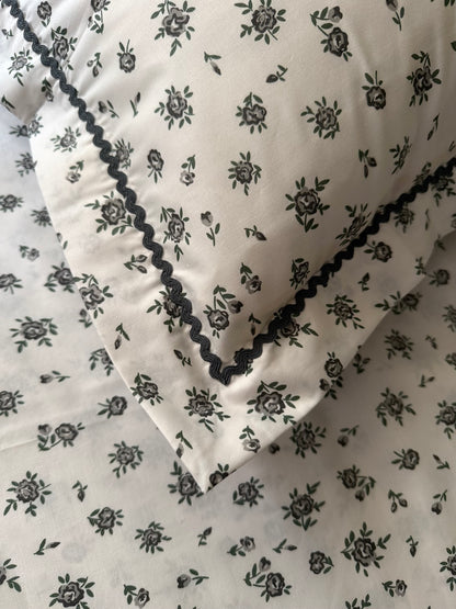 Bedsheet (Queen) - Tiny Flowers in Grey )