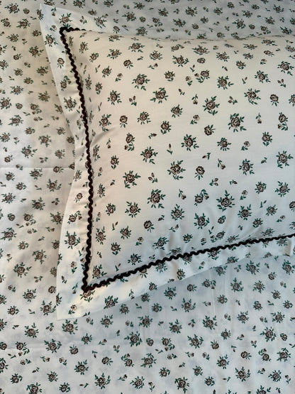 Bedsheet ( Queen ) - Tiny Flowers in Brown