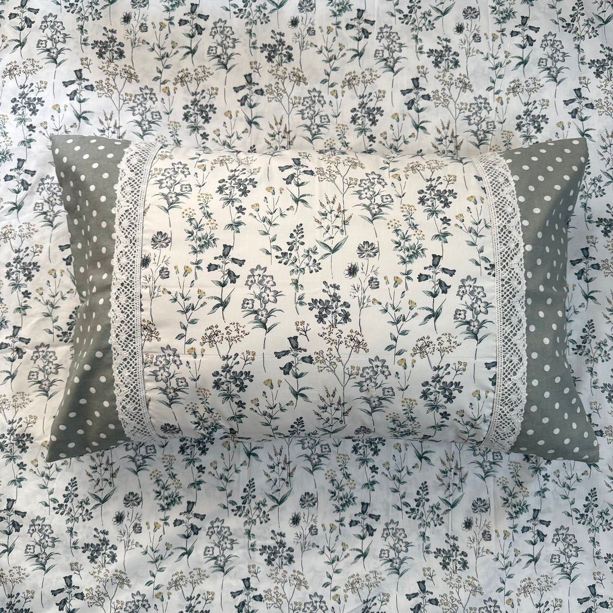 Bedsheet (Super King) - Wild Flowers in Pastel grey
