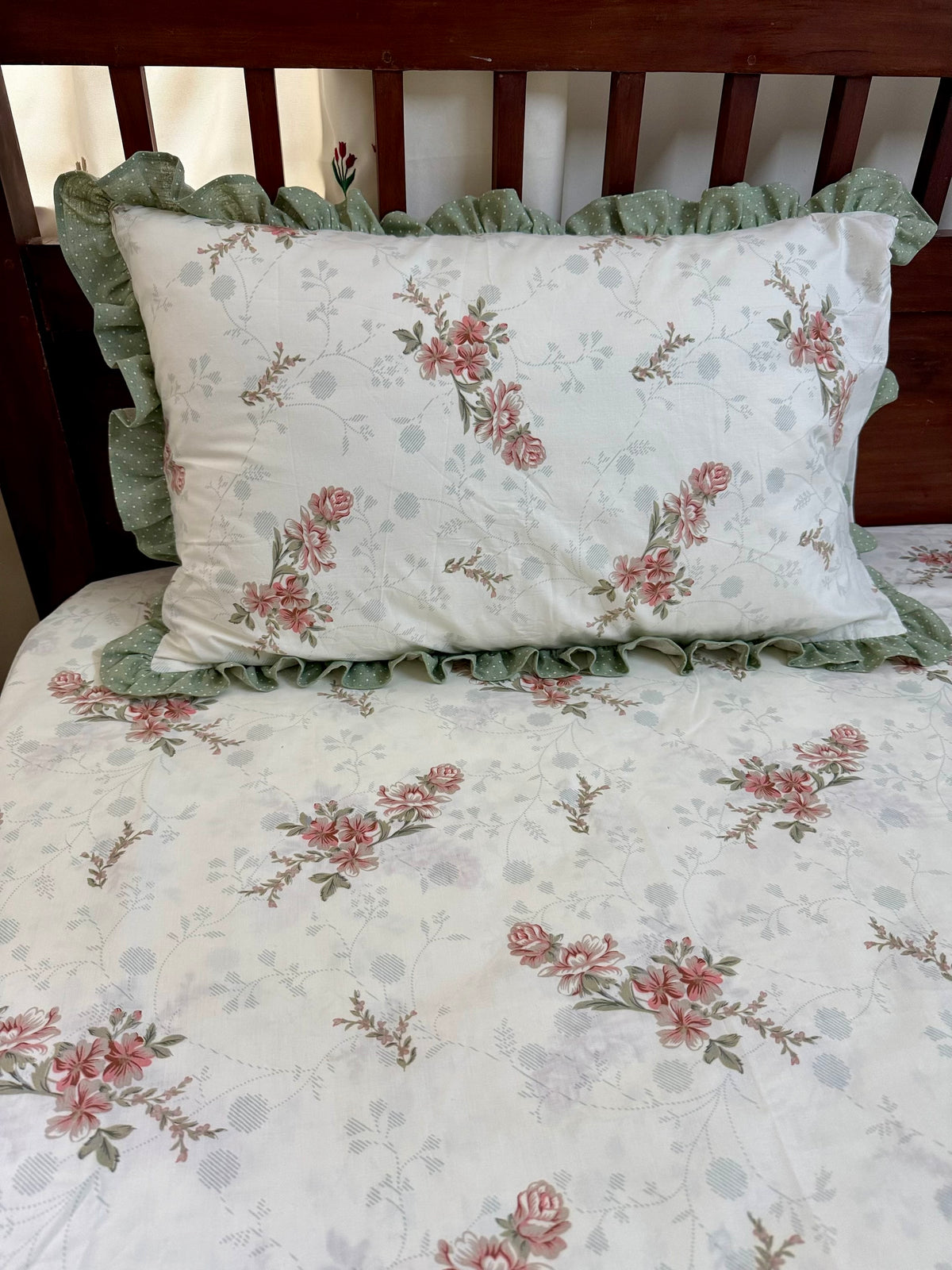 Bedsheet- Florals and Ruffles