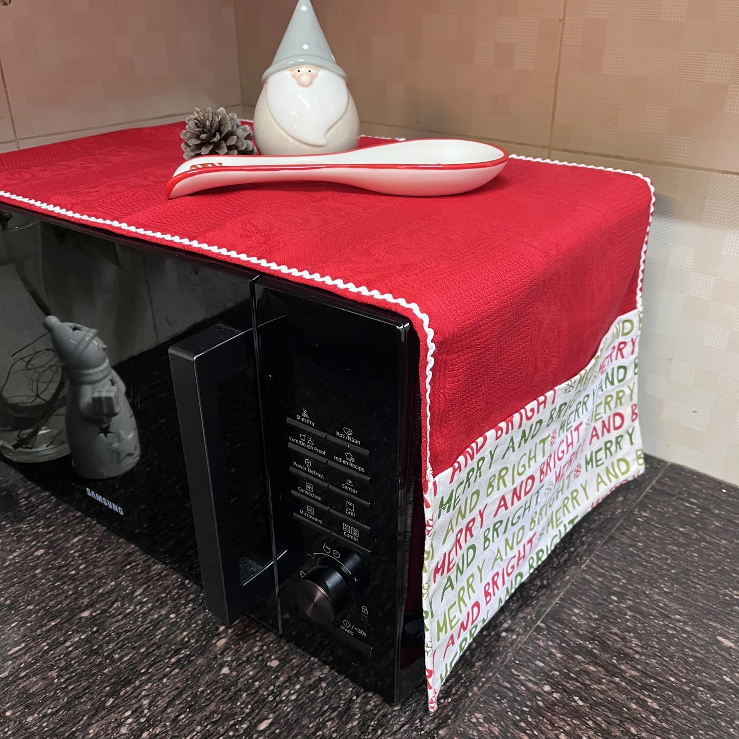 Christmas Microwave Cover - Merry & Bright