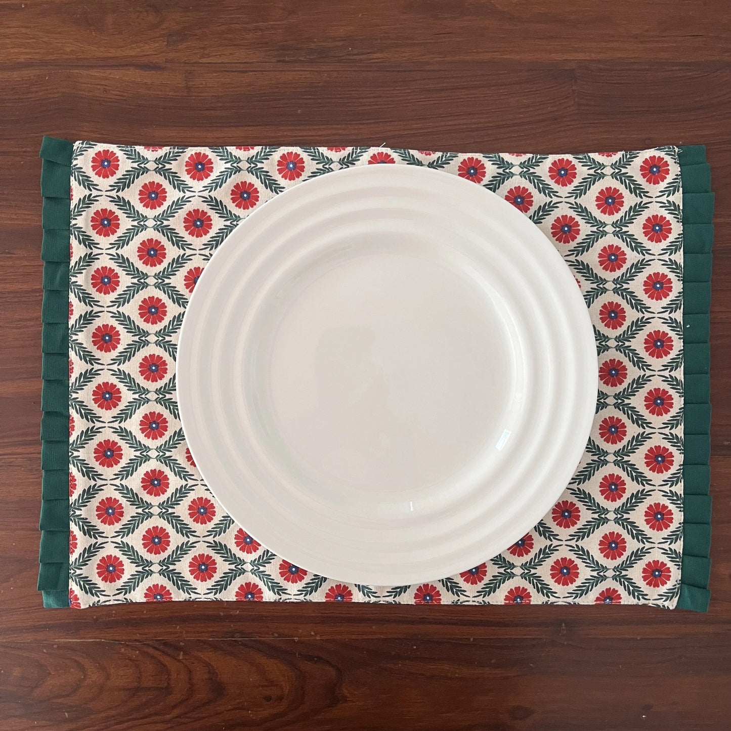 Placemats -Pretty in Pleats