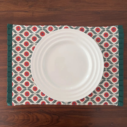 Placemats -Pretty in Pleats