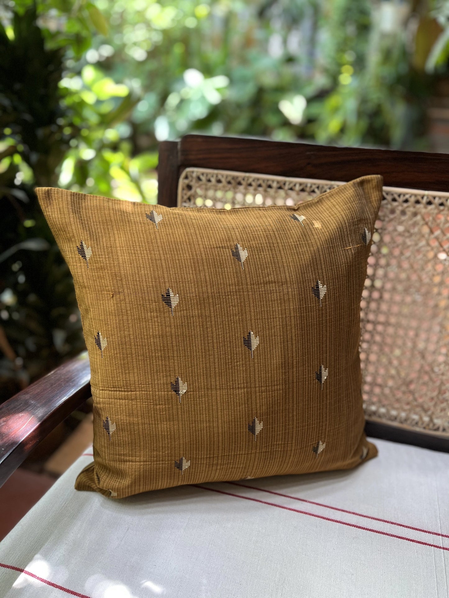 Cushion Cover - Chembu