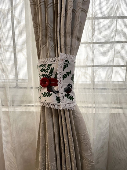 Curtain Tie back - White Poinsetta ( Set of 2)